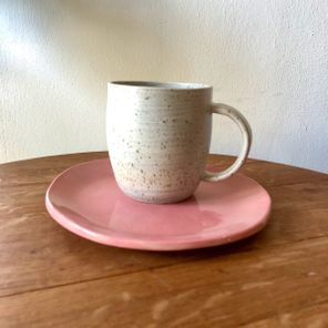 light grey meets pink ceramics